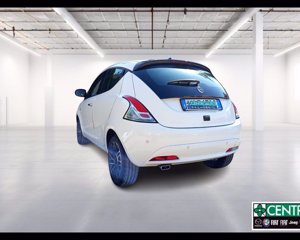 LANCIA Ypsilon 1.0 firefly hybrid Platino s&s 70cv 4