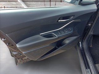 TOYOTA C-HR 1.8h Business e-cvt 8