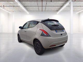 LANCIA Ypsilon 1.0 firefly hybrid Platino s&s 70cv 4