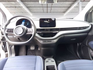 FIAT 500e Cabrio 42 kWh Passion 11
