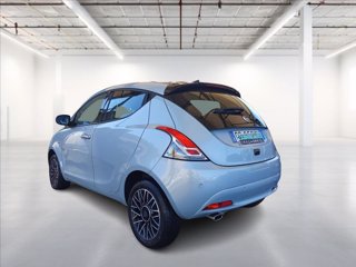 LANCIA Ypsilon 1.0 firefly hybrid Platino s&s 70cv 4