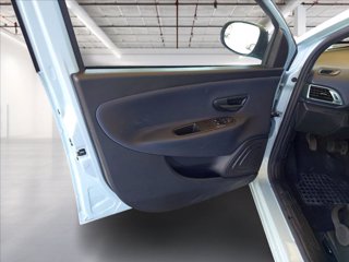 LANCIA Ypsilon 1.0 firefly hybrid Platino s&s 70cv 8