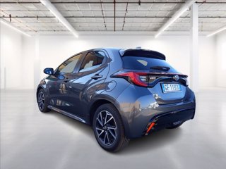 TOYOTA Yaris 1.5h Lounge 4