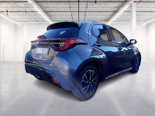 TOYOTA Yaris 1.5h Lounge 6