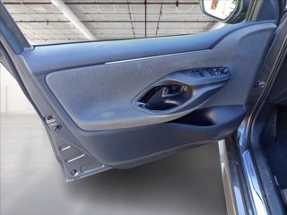 TOYOTA Yaris 1.5h Lounge 8