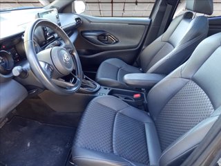 TOYOTA Yaris 1.5h Lounge 9