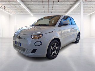 FIAT 500e 42 kWh Passion 2
