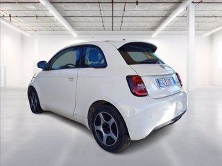 FIAT 500e 42 kWh Passion 4